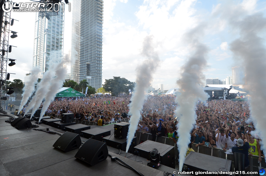 Avicii, Main Stage #2403 - 2011 Ultra Music Festival