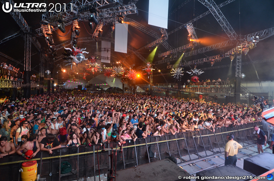 Carl Cox, Day 2 #2903 - 2011 Ultra Music Festival