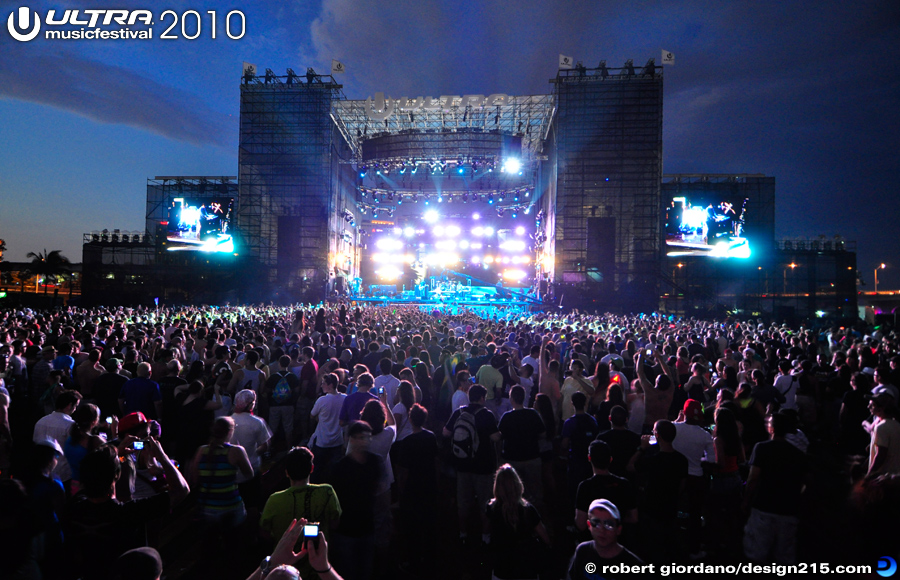 Main Stage, Sunset, Day 1 - 2010 Ultra Music Festival
